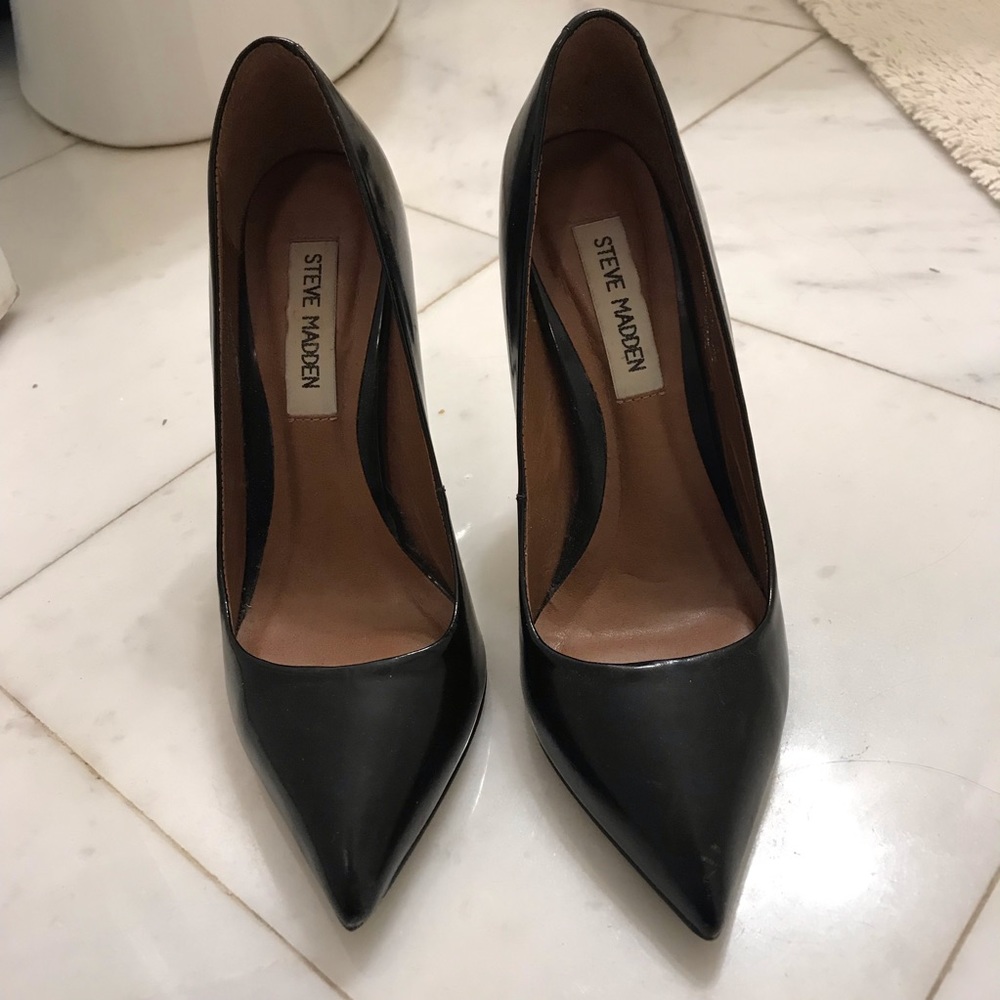 Steve Madden Pointed Toe Black Heels